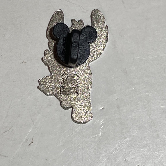 Stitch Disney Trading Pin Stitch Climbing, 2006 Booster Collection Pin - Picture 2 of 4